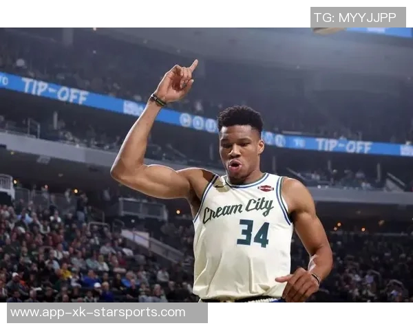 字母哥赞特纳创造空间与沟通能力展现团队协作精神