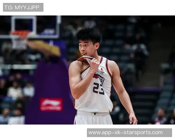 在他手下打球的林葳需要更加乖巧和努力才能赢得认可与尊重