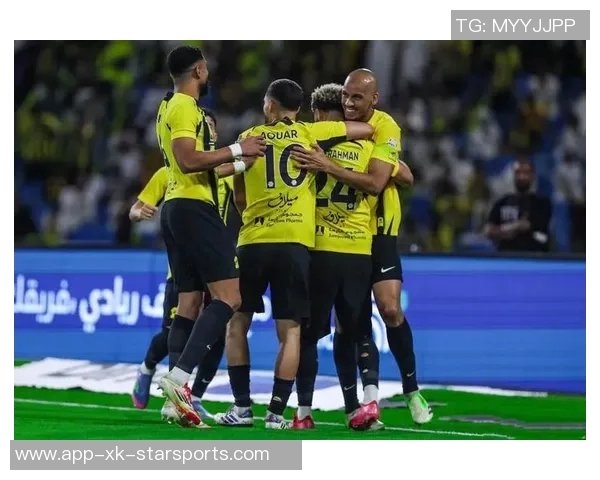 本泽马社交媒体庆祝战胜利雅得胜利强调团队承诺与重要胜利